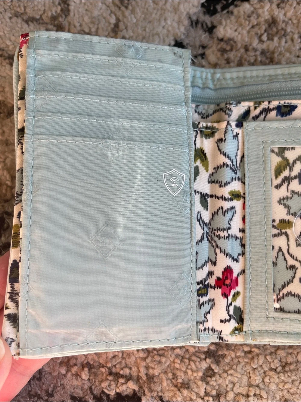 Vera Bradley Quilted RFID Riley compact wallet - Picture 8 of 8